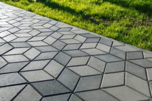 how to properly clean a stone driveway 