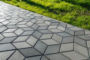 how to properly clean a stone driveway 